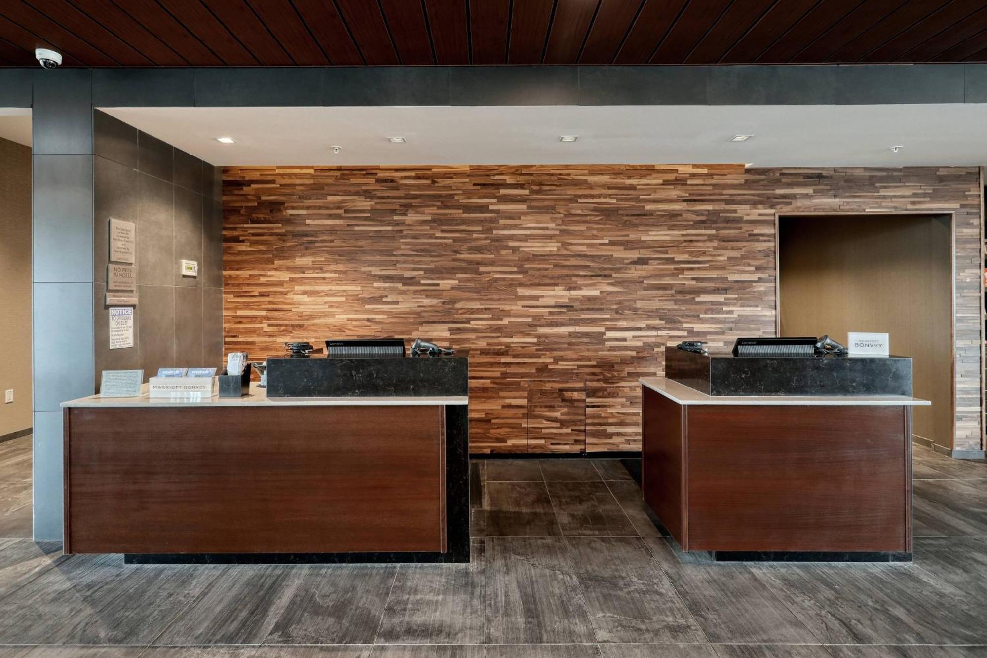 Hotel Courtyard By Marriott North Brunswick Extérieur photo